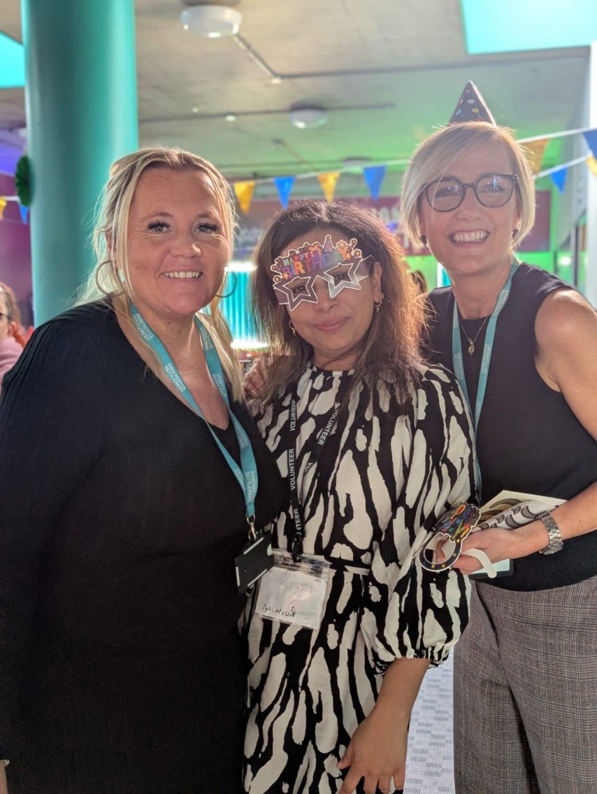 photo alternative text...